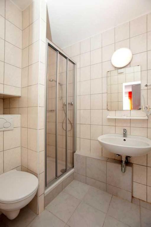 Hotel Jasmin Пфорцхайм Номер фото